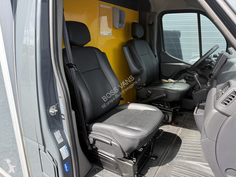 Лекотоварен автомобил Renault Plancher T35 2.3...