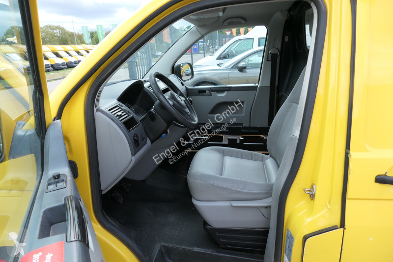 Лекотоварен автомобил Volkswagen T5 Transporter...