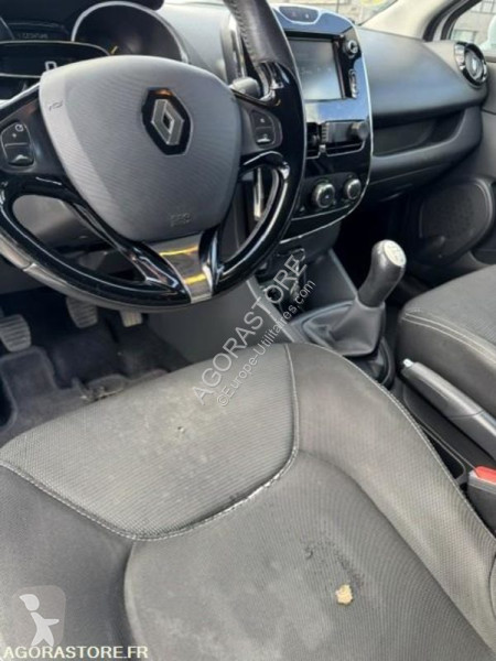 Лекотоварен автомобил Renault CLIO