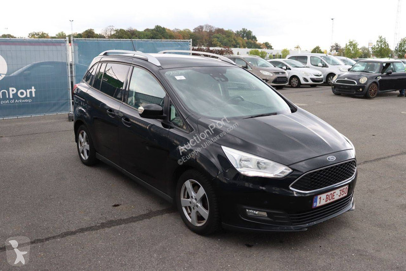 Furgoneta Ford Grand