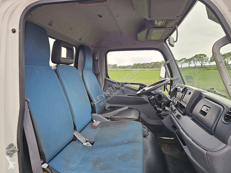 Furgoneta Fuso 3S13 NIDO zoutstrooier