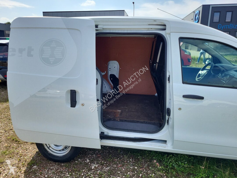 Furgoneta Dacia 75PK