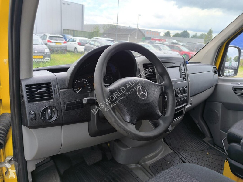 Furgoneta Mercedes 95pk