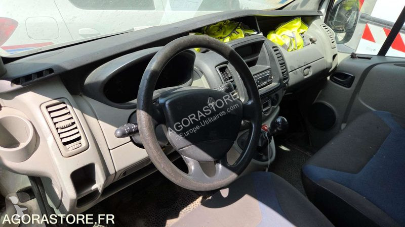 Лекотоварен автомобил Renault TRAFIC