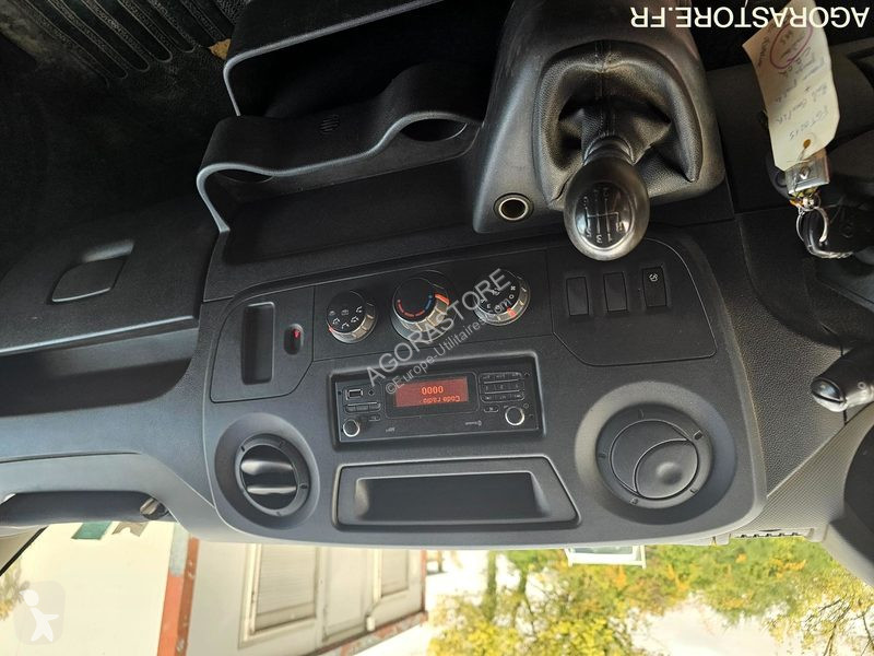 Лекотоварен автомобил Renault