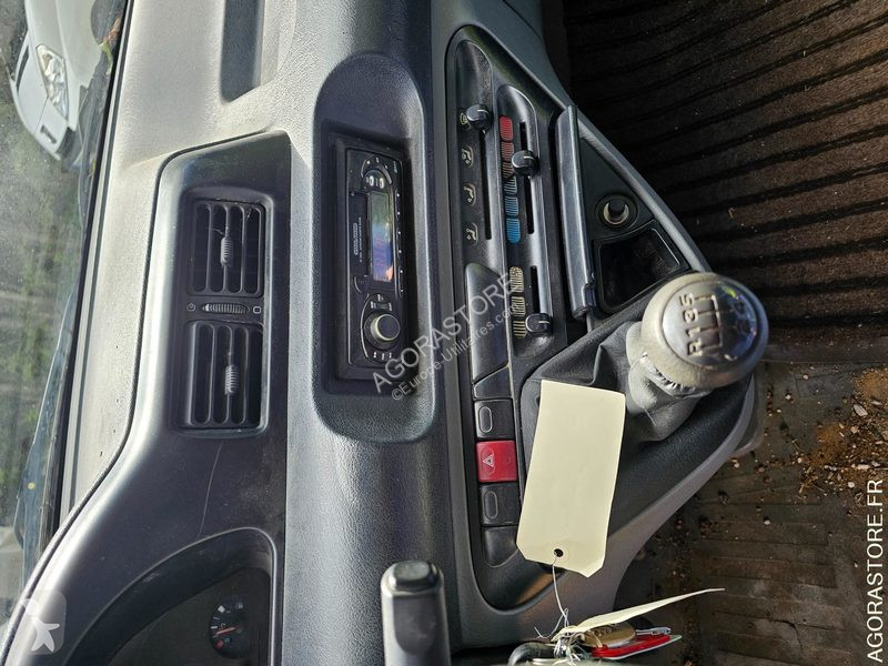 Лекотоварен автомобил Peugeot