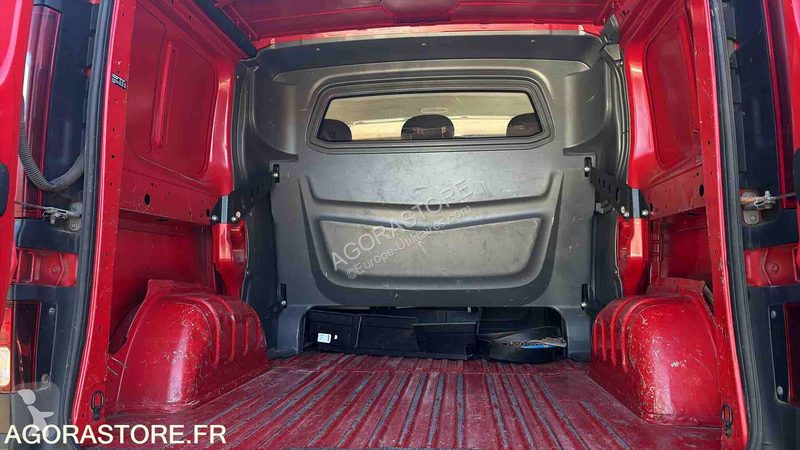 Лекотоварен автомобил Renault TRAFIC