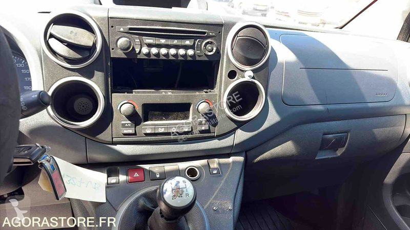 Лекотоварен автомобил Peugeot PARTNER
