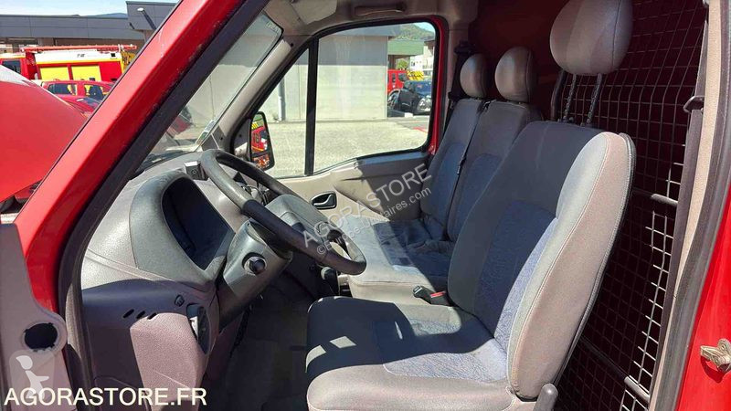 Лекотоварен автомобил Renault MASTER