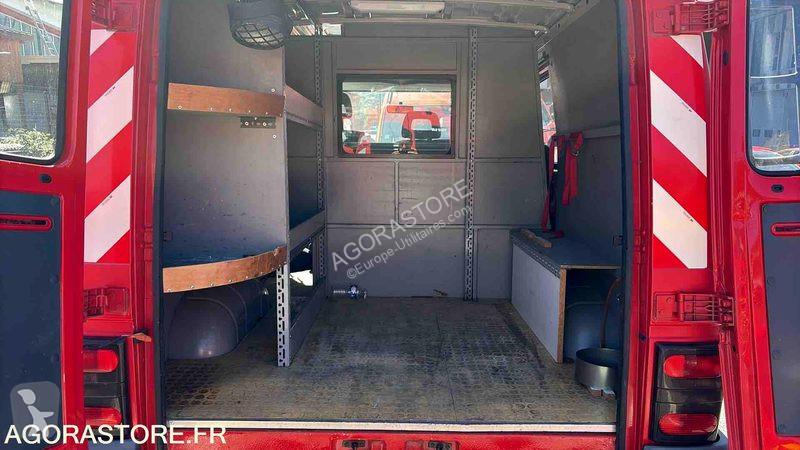 Лекотоварен автомобил Renault TRAFIC