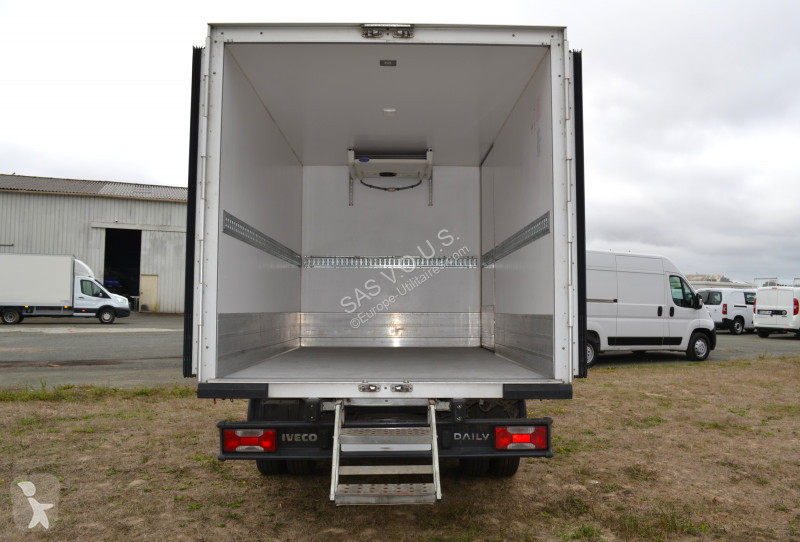 Лекотоварен автомобил Iveco IVECO DAILY CCB...