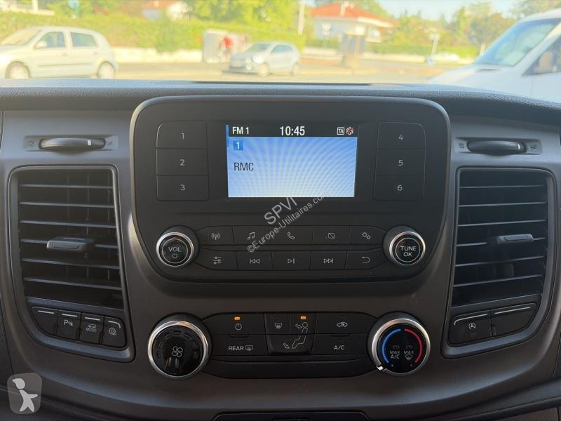 Лекотоварен автомобил Ford 2T Kombi T330 L2H2...