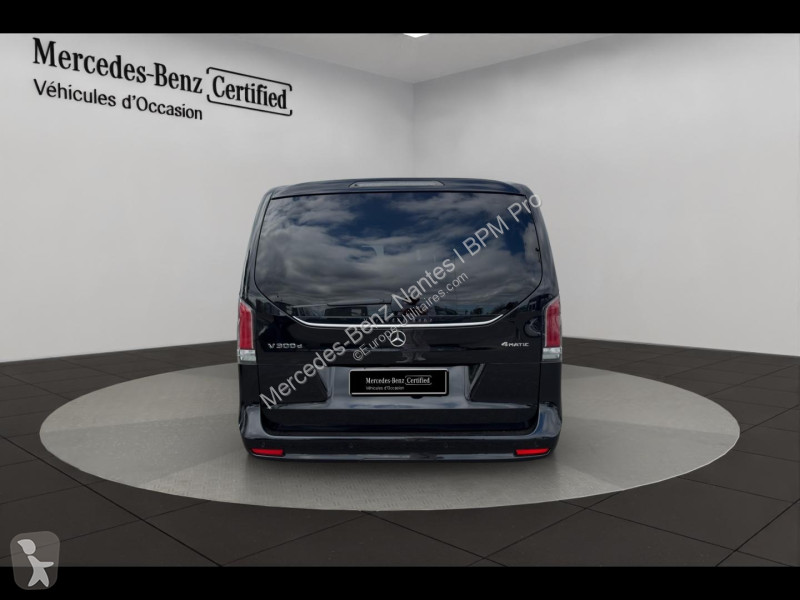 Лекотоварен автомобил Mercedes 300 d Long...