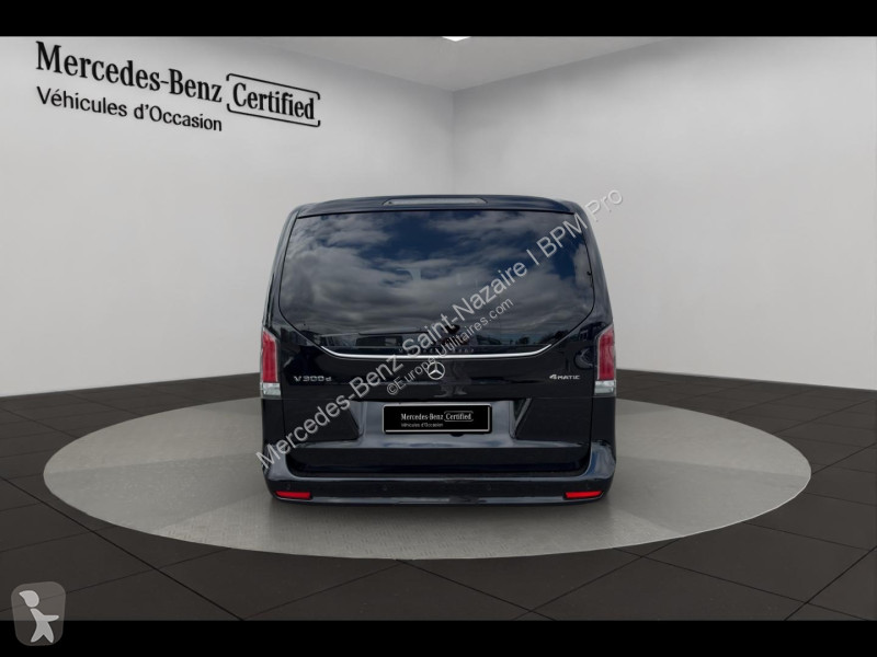Лекотоварен автомобил Mercedes 300 d Long...