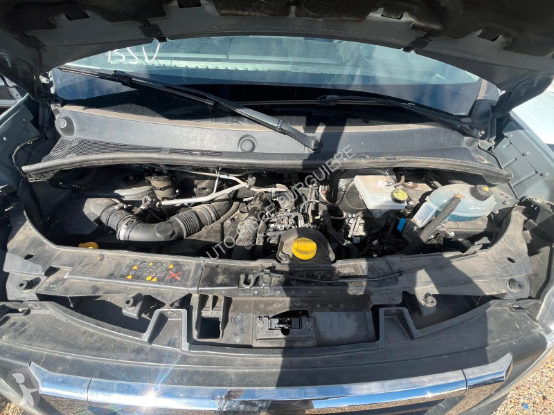 Лекотоварен автомобил Nissan 2.3 DCi 150 Acenta...