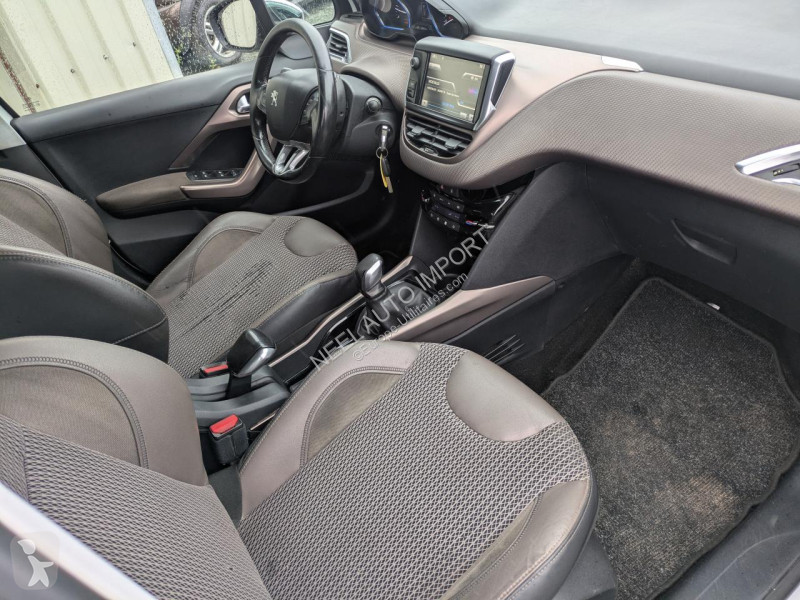Лекотоварен автомобил Peugeot