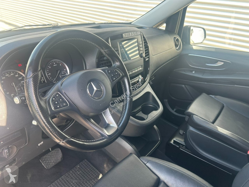 Bedrijfswagen Mercedes III