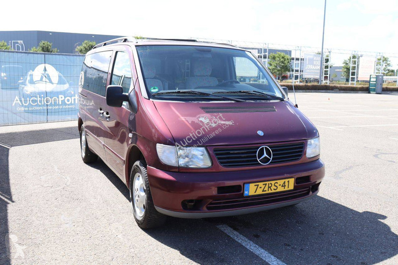 Bedrijfswagen Mercedes 114