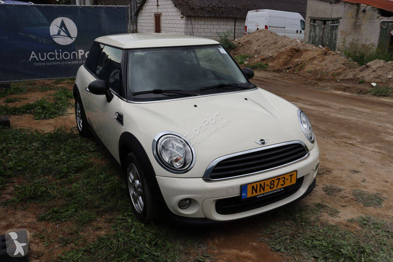 Mini One van