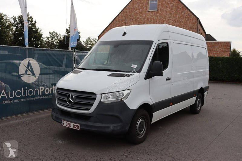 Mercedes 316 CDI van