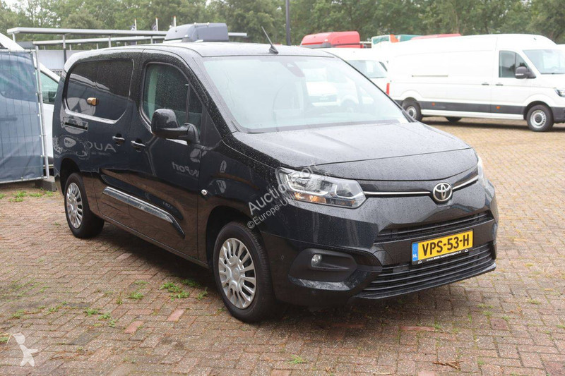 Toyota CITY van