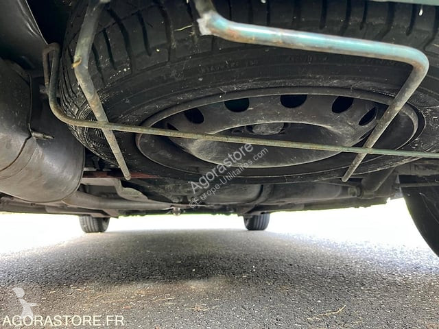 Коммерческий автомобиль