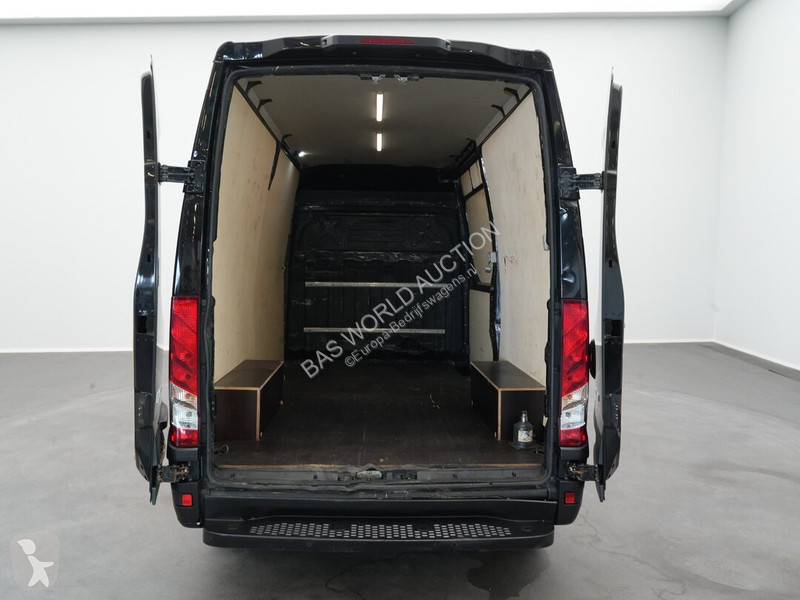 Bedrijfswagen Iveco 35S16