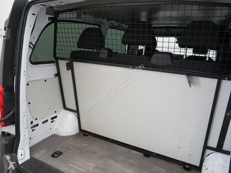 Bedrijfswagen Mercedes 116