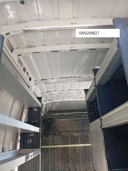 Коммерческий автомобиль Iveco