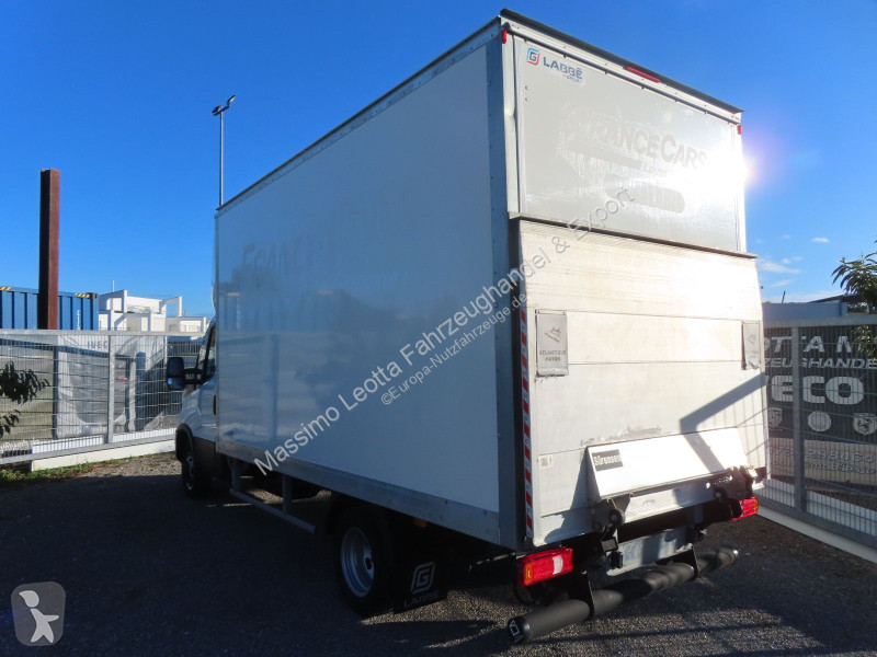 Furgoneta Iveco 35C16 3,0  Seitl Tür FZ.102