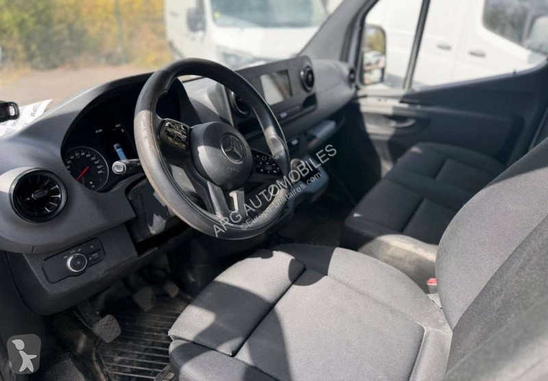 Коммерческий автомобиль Mercedes