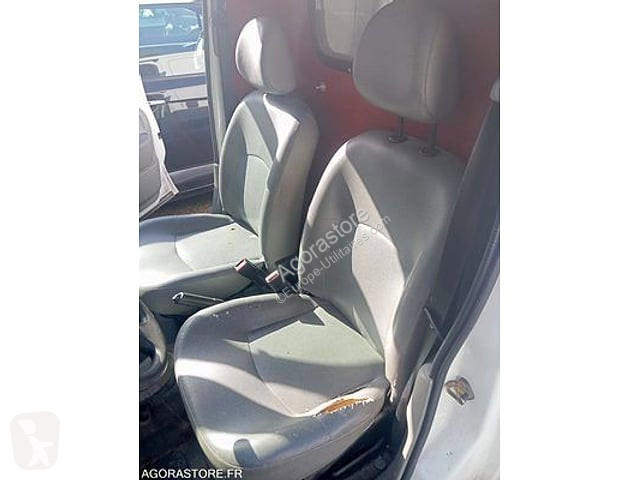 Коммерческий автомобиль Renault KANGOO