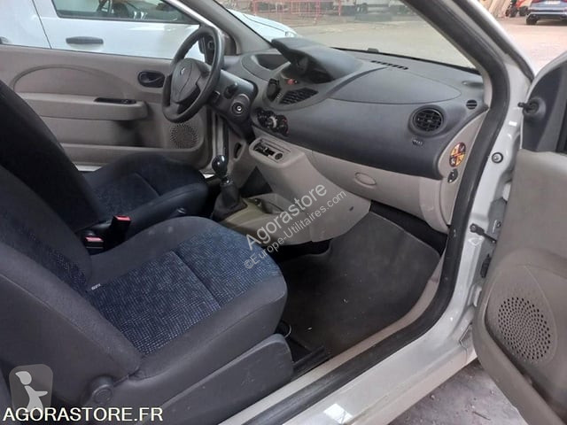Коммерческий автомобиль