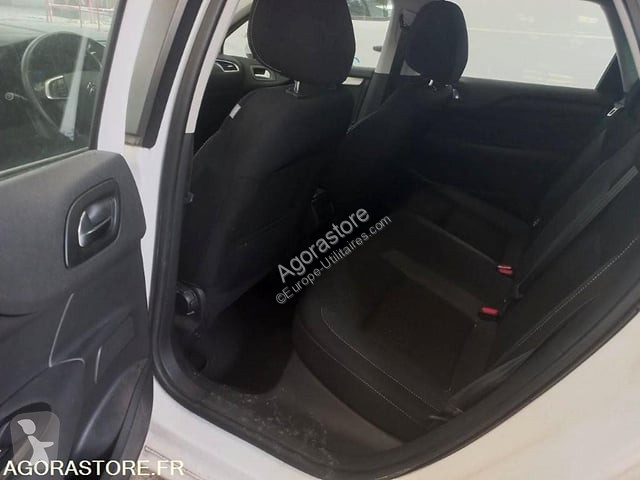 Коммерческий автомобиль