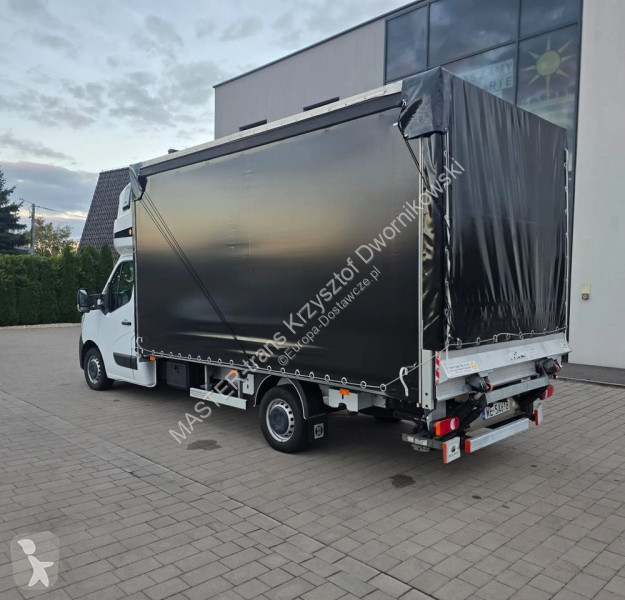 Коммерческий автомобиль Renault