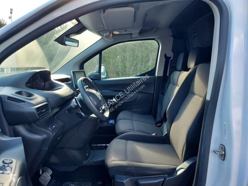 عربة نفعية Peugeot PARTNER BVA  M 1000KG...