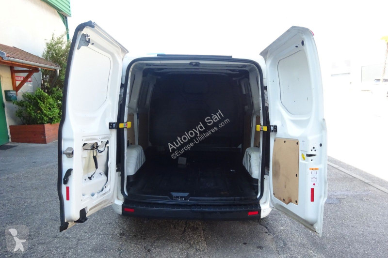 Véhicule utilitaire Ford 2,0 DPF 130