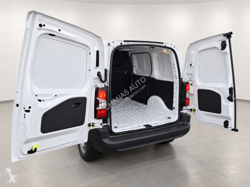Furgoneta Peugeot M 800 KG 136CH BATTERIE 50 KWH