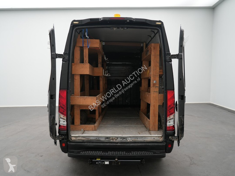 Furgoneta Iveco 35S16