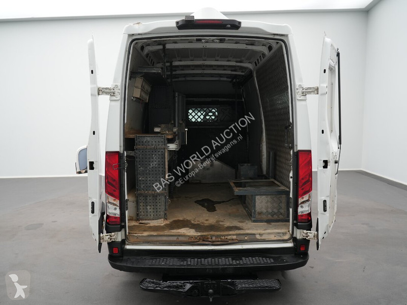 Furgoneta Iveco 35C14