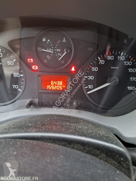 Veículo utilitário Peugeot mini bus