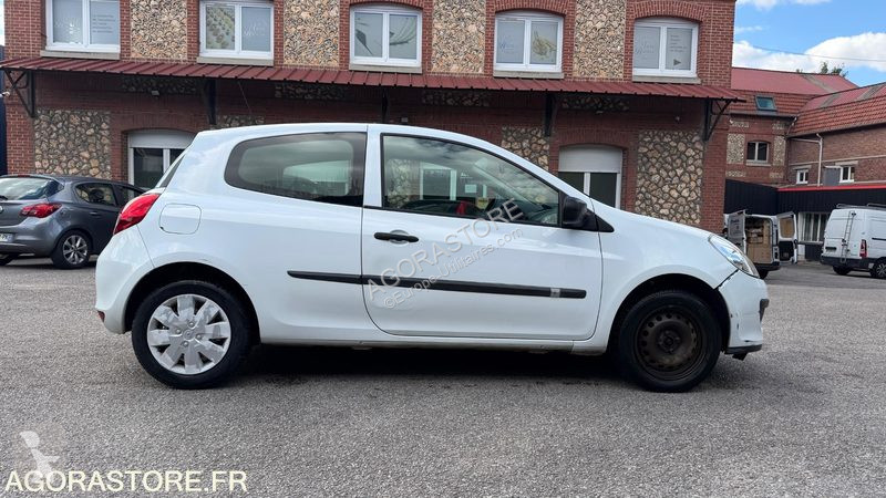 Veículo utilitário Renault CLIO