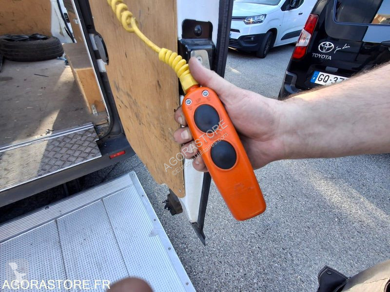 Veículo utilitário Renault TRAFIC