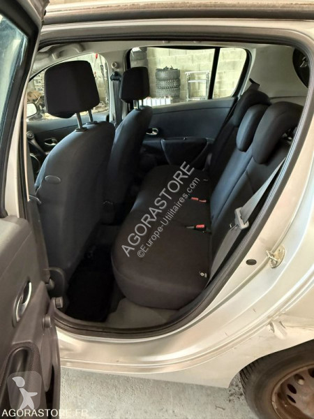 Veículo utilitário Renault CLIO