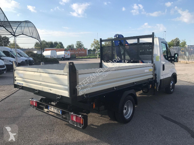 Véhicule utilitaire Iveco DAILY 35C14H Cassone...