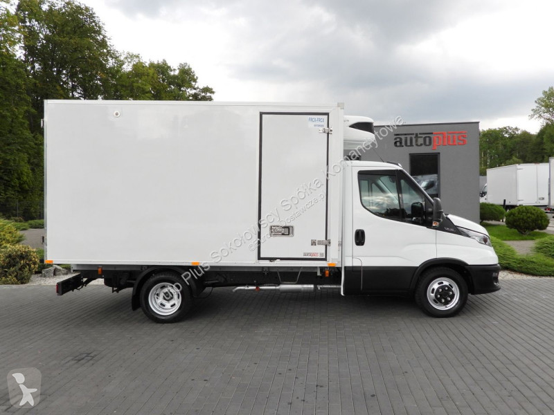 Veículo utilitário Iveco 35C14 DAILY