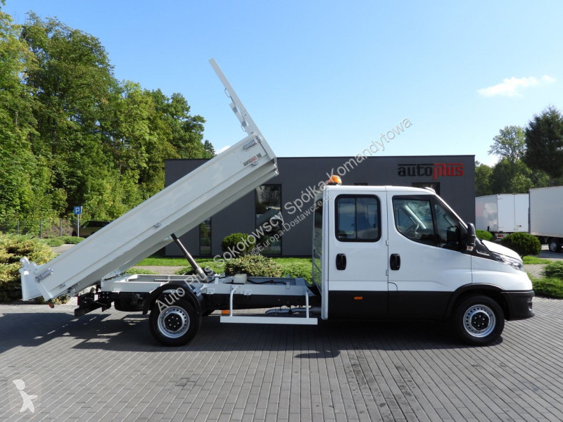 Veículo utilitário Iveco 35S14 DAILY
