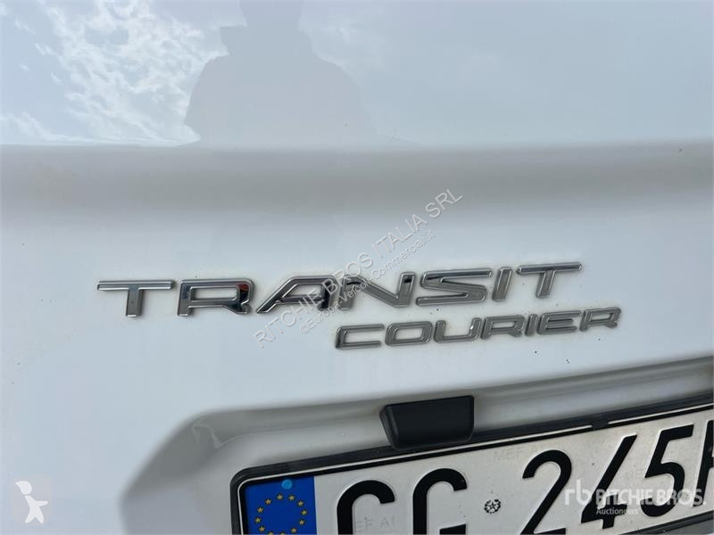 Veículo utilitário Ford Courier Cargo Van