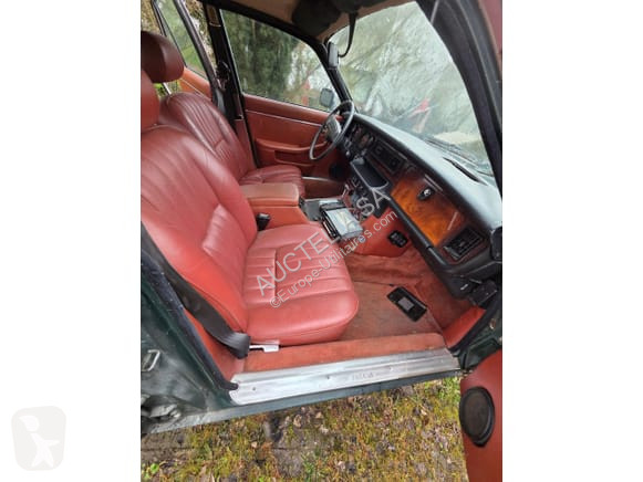 Veículo utilitário Jaguar XJ6