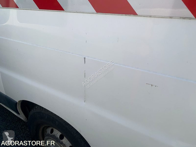 Véhicule utilitaire Peugeot BOXER